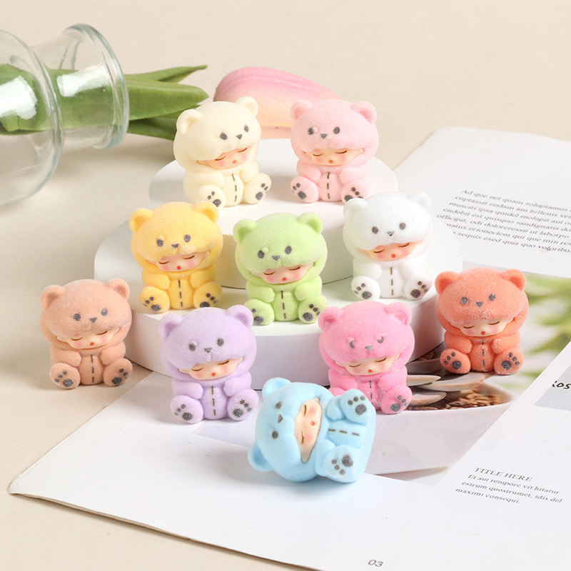 DIY flocking resin accessories for bear candy gummies to make desktop display